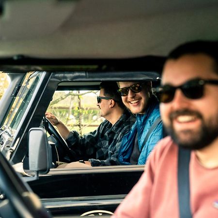 Land Rover Defender Camper Hire Morpeth Buitenkant foto