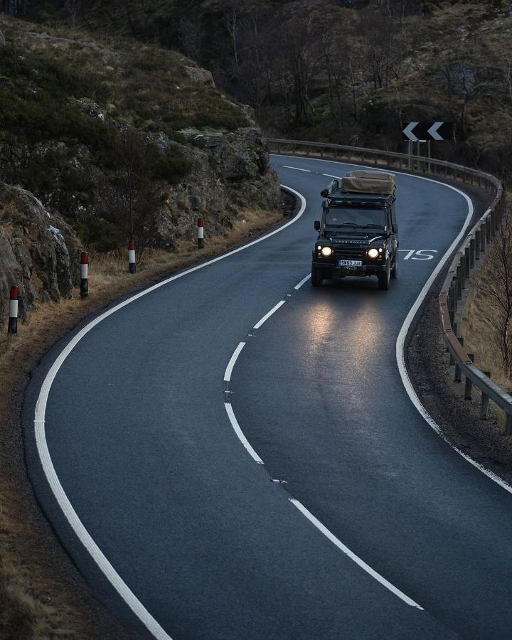 Land Rover Defender Camper Hire Morpeth Buitenkant foto