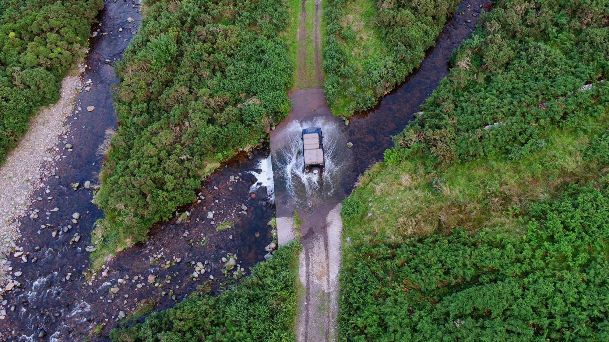 Land Rover Defender Camper Hire Morpeth Buitenkant foto